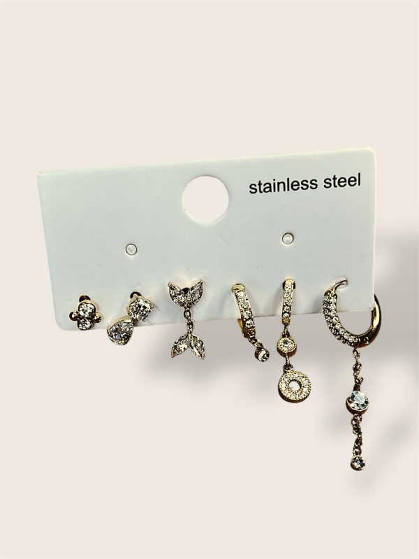 Un lot de boucles d’oreilles
Pépite